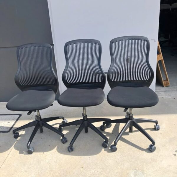 Office Chairs / Desk Chairs