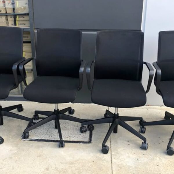 Office Chairs / Desk Chairs